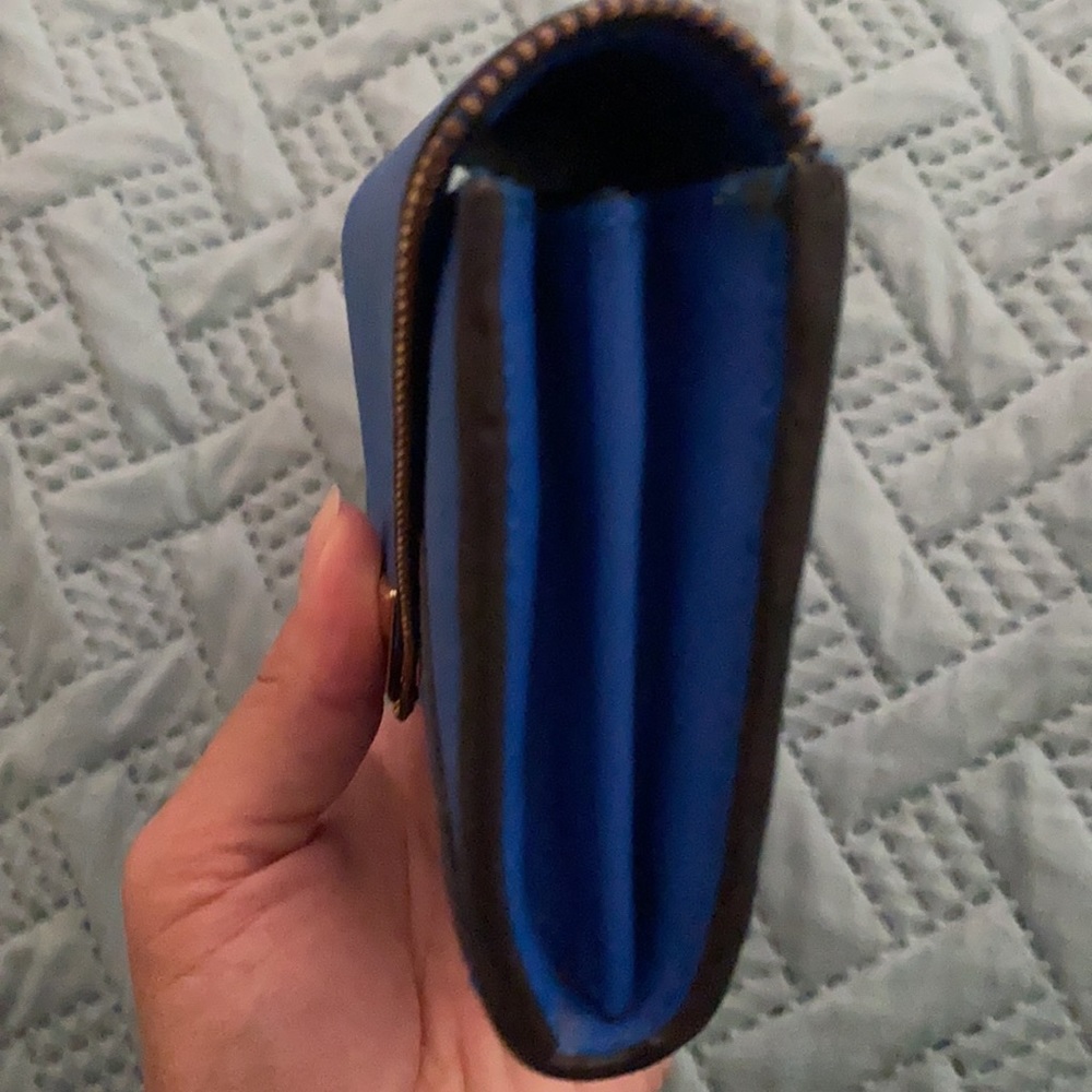 wallet - Picture 4 of 5